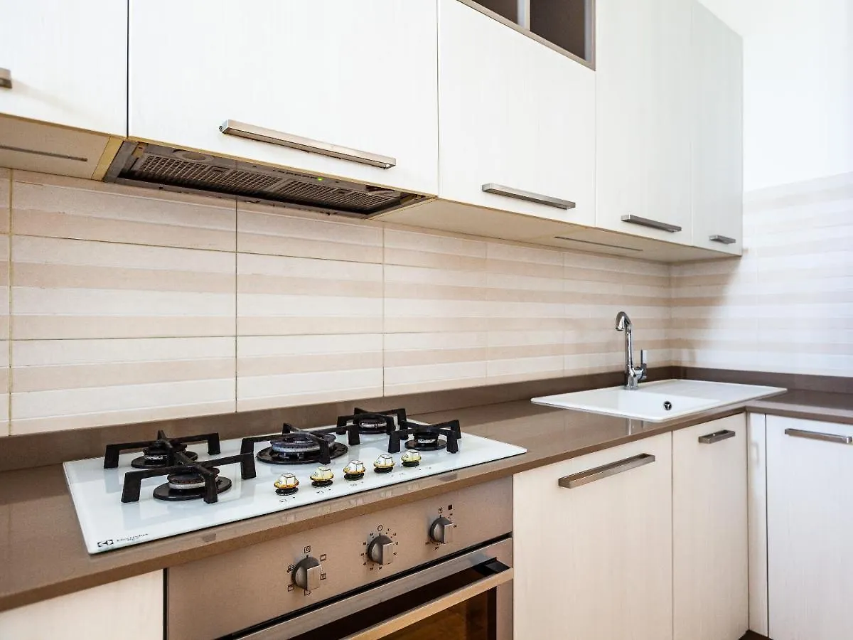 Easyhomes - Central Station Milan Apartment